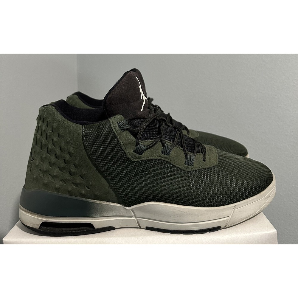Nike Air Jordan Academy Green Trainers Mens Size 10 844515-300